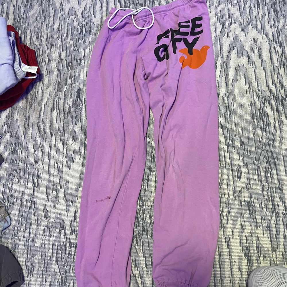 FREECITY Sweats - Picture 3 of 5